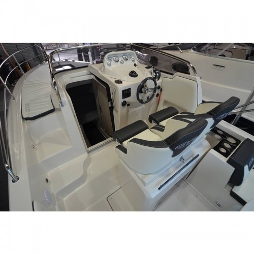 Bateau à moteur EOLO MARINE Italia 830 Day/efb