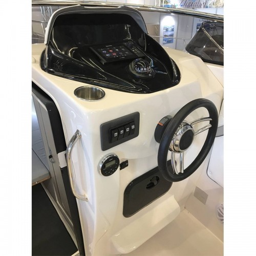 Bateau à moteur EOLO MARINE Italia 830 Day/hbs