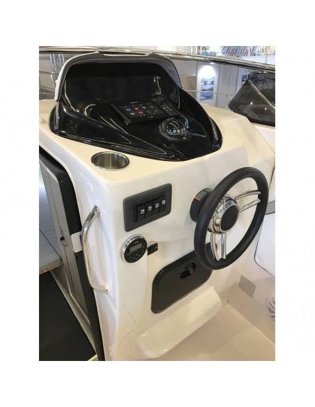 Bateau à moteur EOLO MARINE Italia 830 Day/hbs