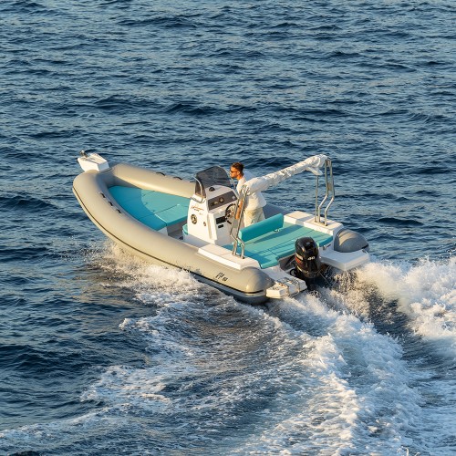 Bateau à moteur PANAMERA PY60