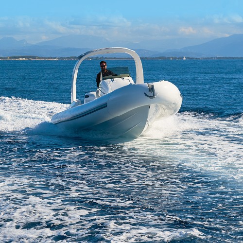Bateau à moteur PANAMERA PY80